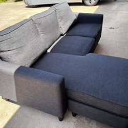 Couch with Chaise 