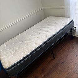 Twin XL mattress and foldable bed frame