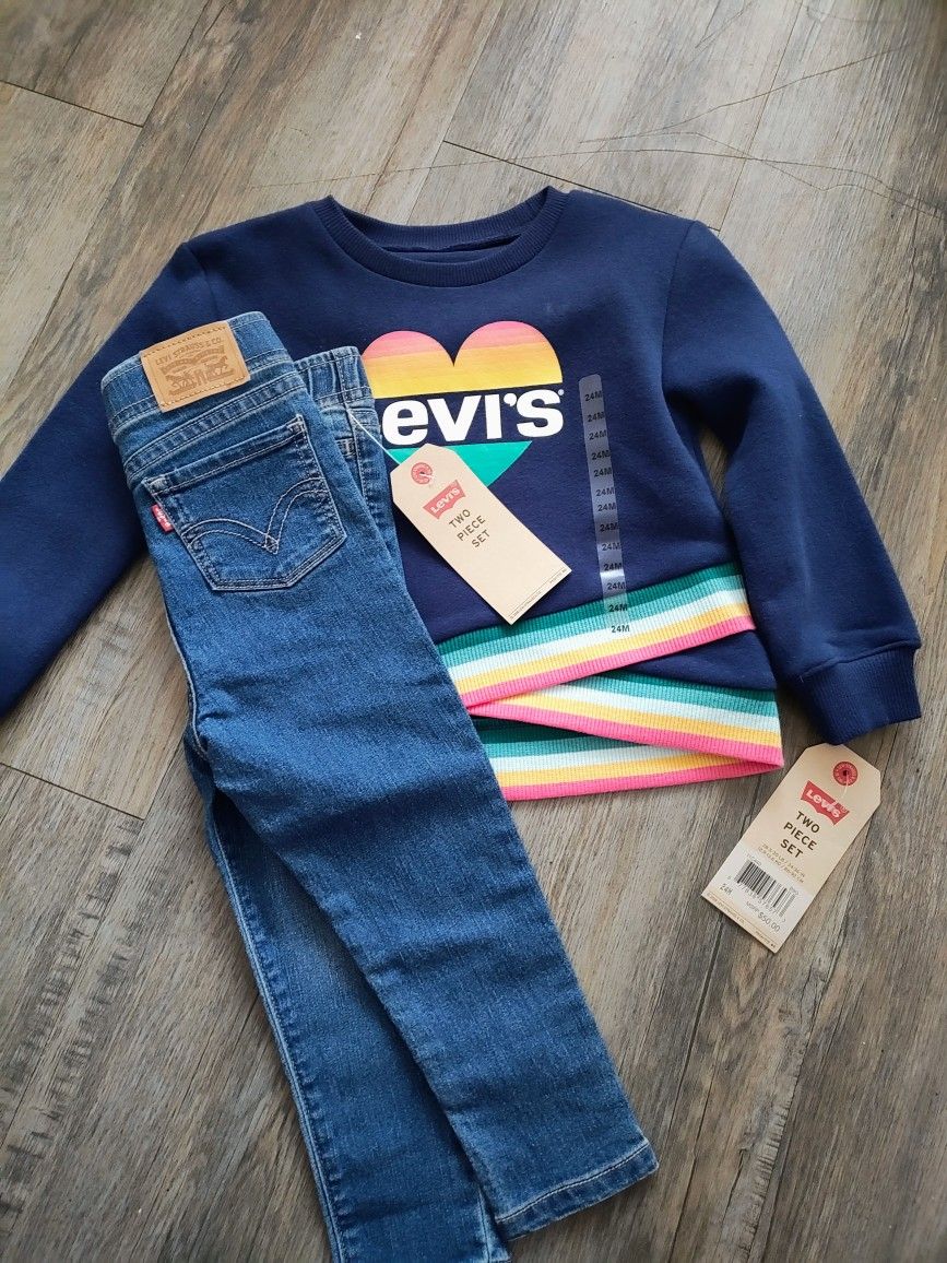 Levi's Outfits Brand New