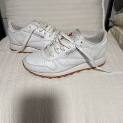 Reebok Women's Classic Leather Sneaker Size 7 1/2