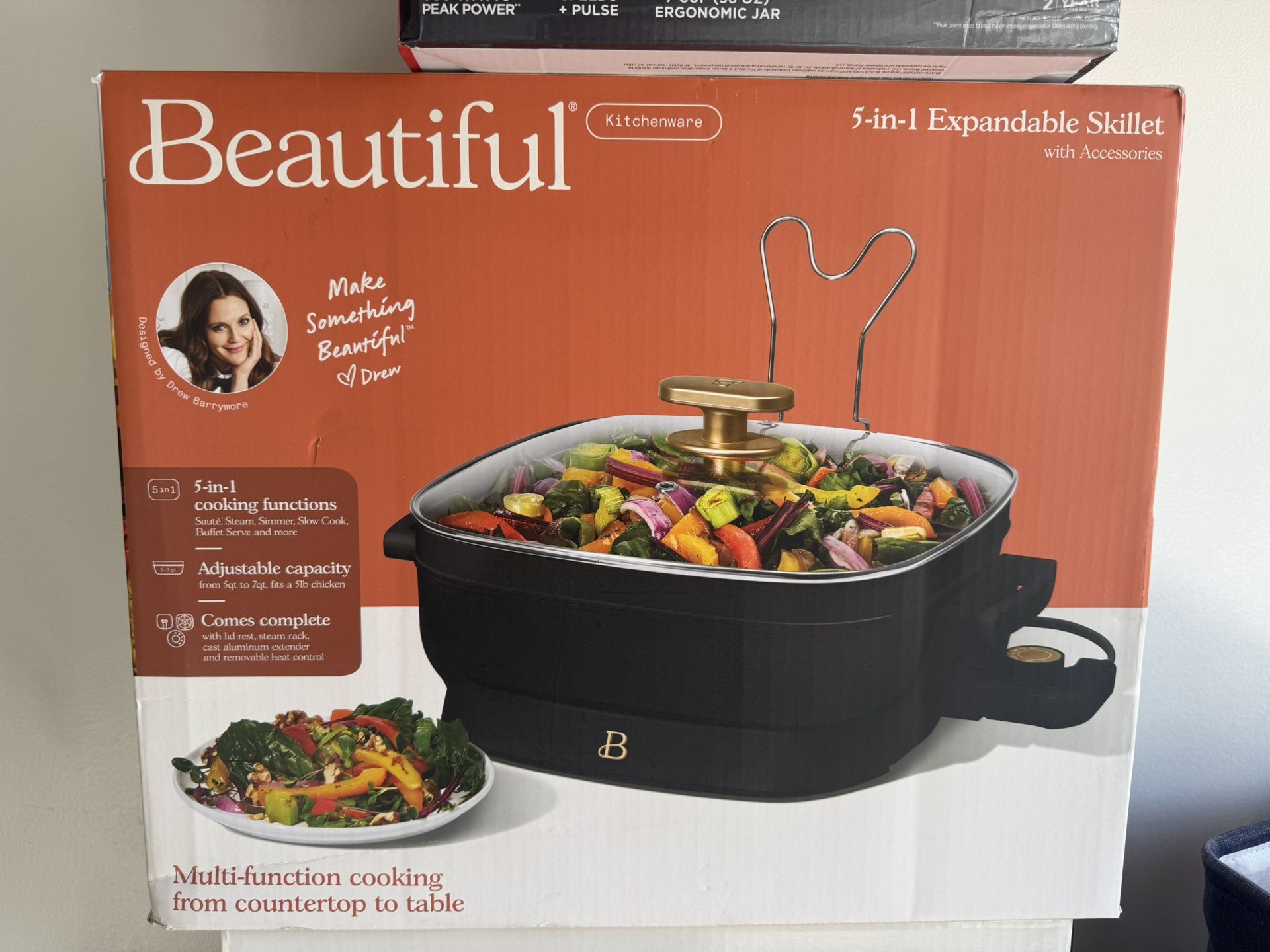 Beautiful electric Skillet