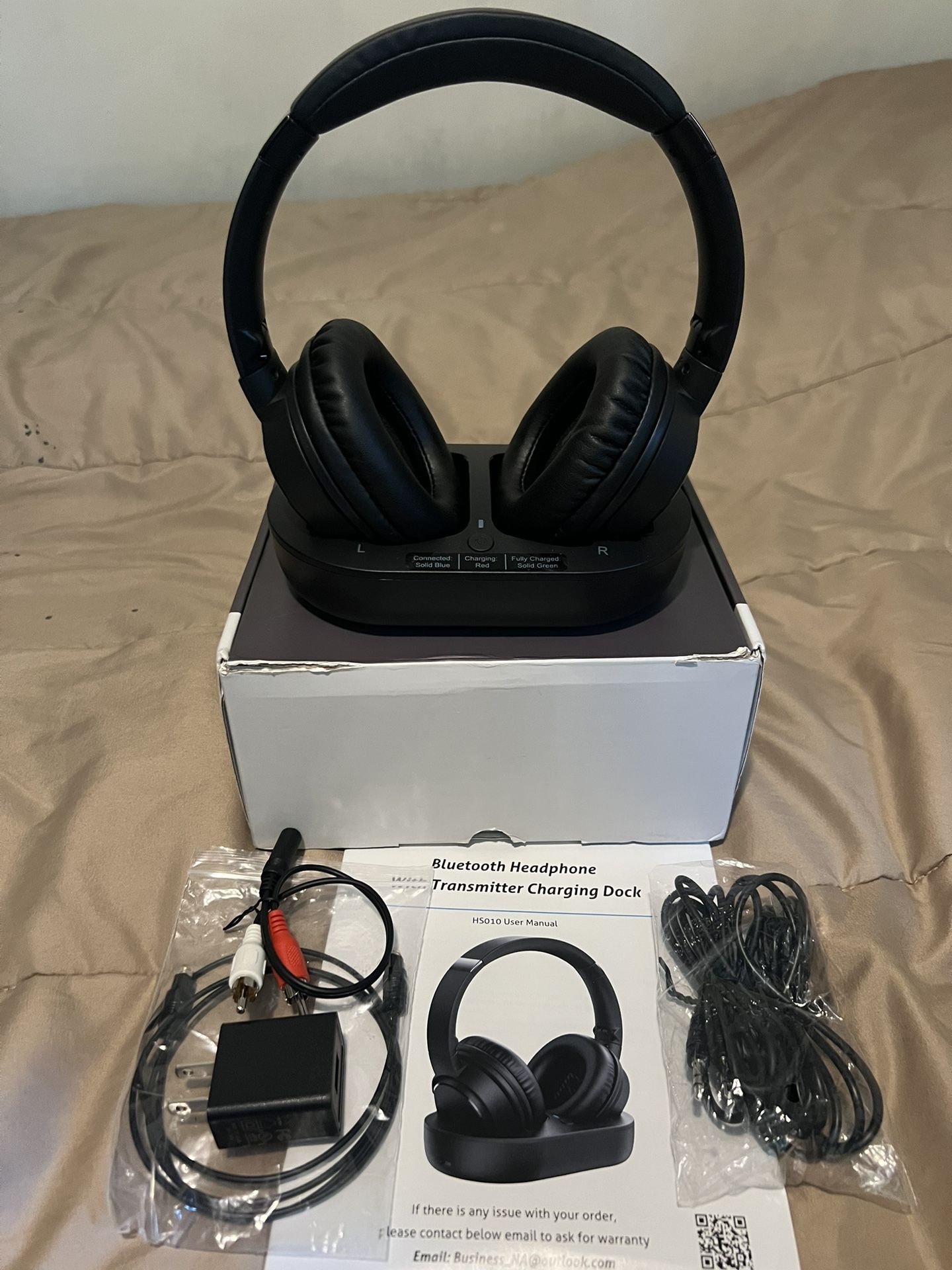 Bluetooth Headphones With Transmitter Charging Dock