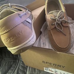 Women’s Sperry Slip-on Size 7