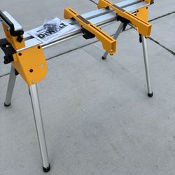 Dewalt Stand With Mounting Braces