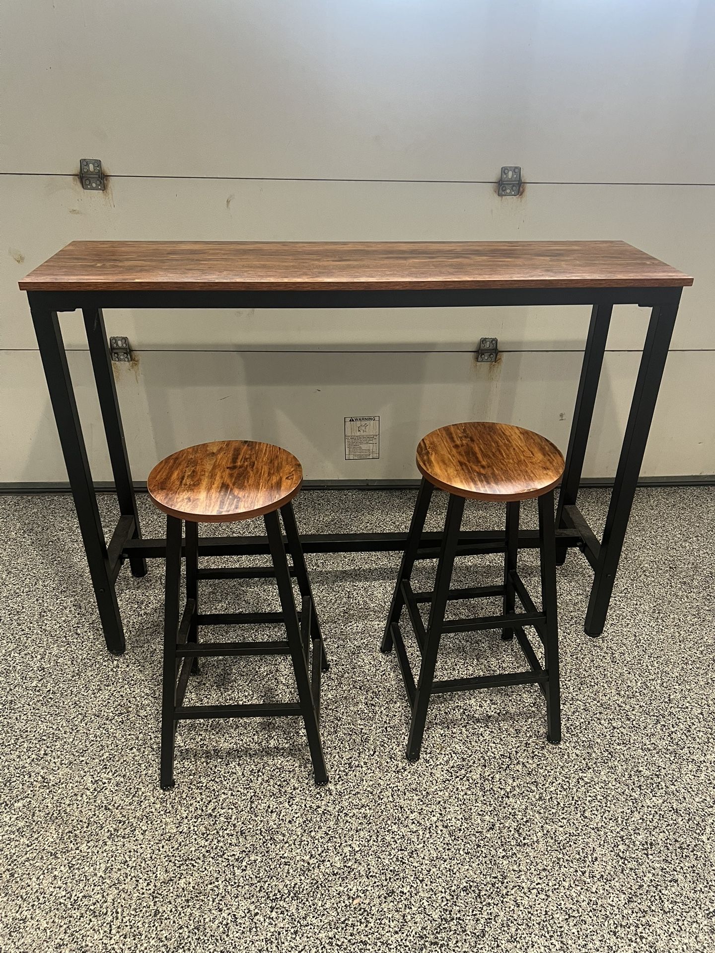 Bar Top And Bar Stools