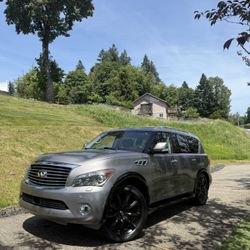 INFINITI QX56 AWD 