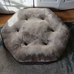 Brand New  Hexagon Pet Bed See Description 