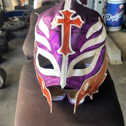 WWE Rey Mysterio mask