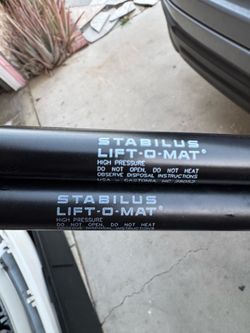 Escalade struts