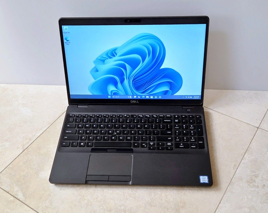 Dell Latitude Laptop, 15.6", Intel Core 8th Gen ,480 GB SSD ,HDMI, USB-C, Windows 11 Pro - Excellent Condition -Fast and Durable