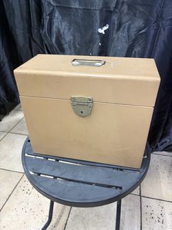 Vintage Mid-Century Metal Storage Box / Case – Tan Industrial Locker Tin with Handle & Latch