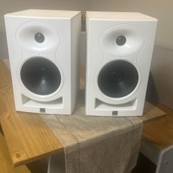 Kali Audio LP-6 V2 6.5-inch Powered Studio Monitor (Pair) - White