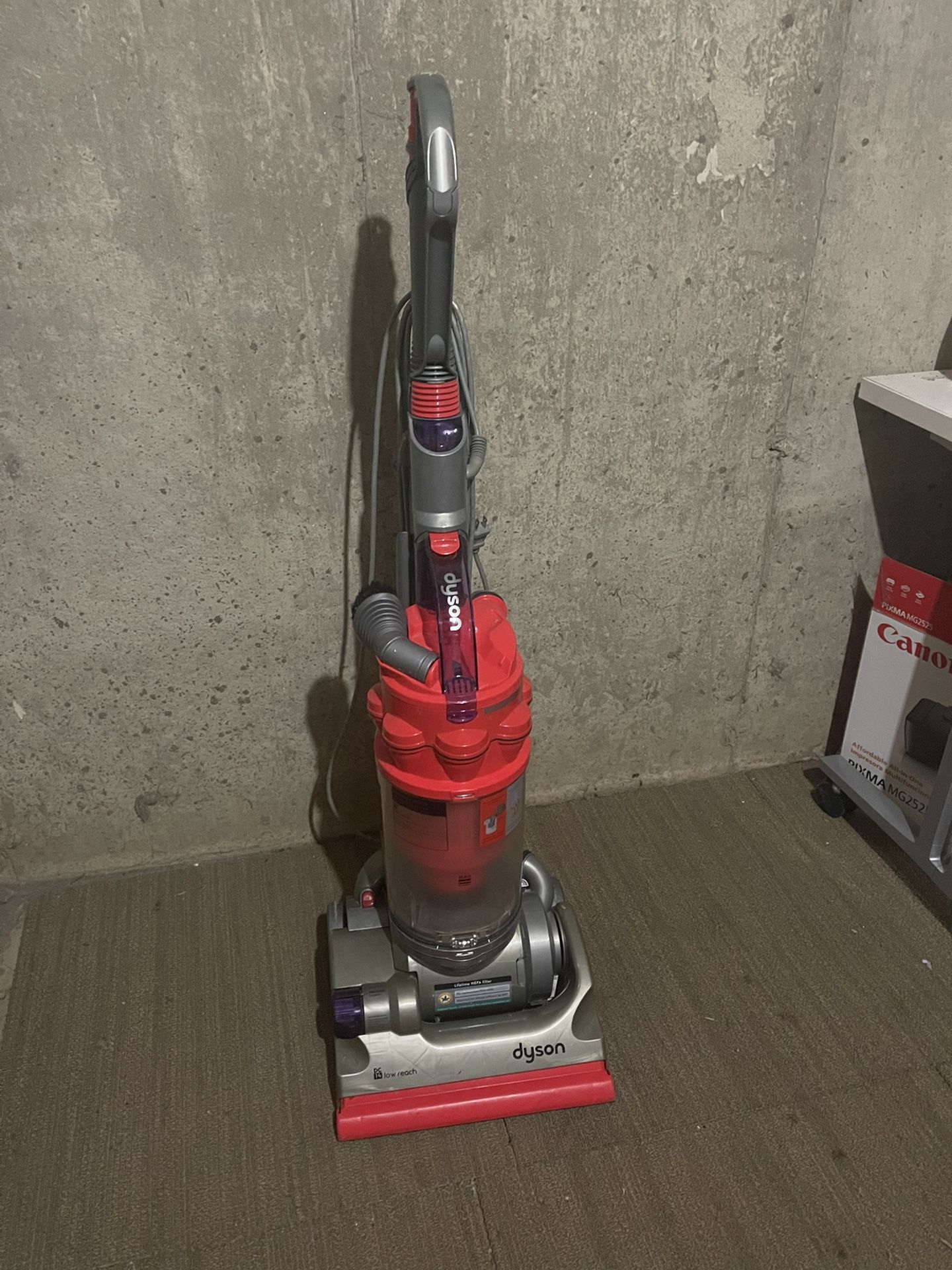 Dyson Vacuum 