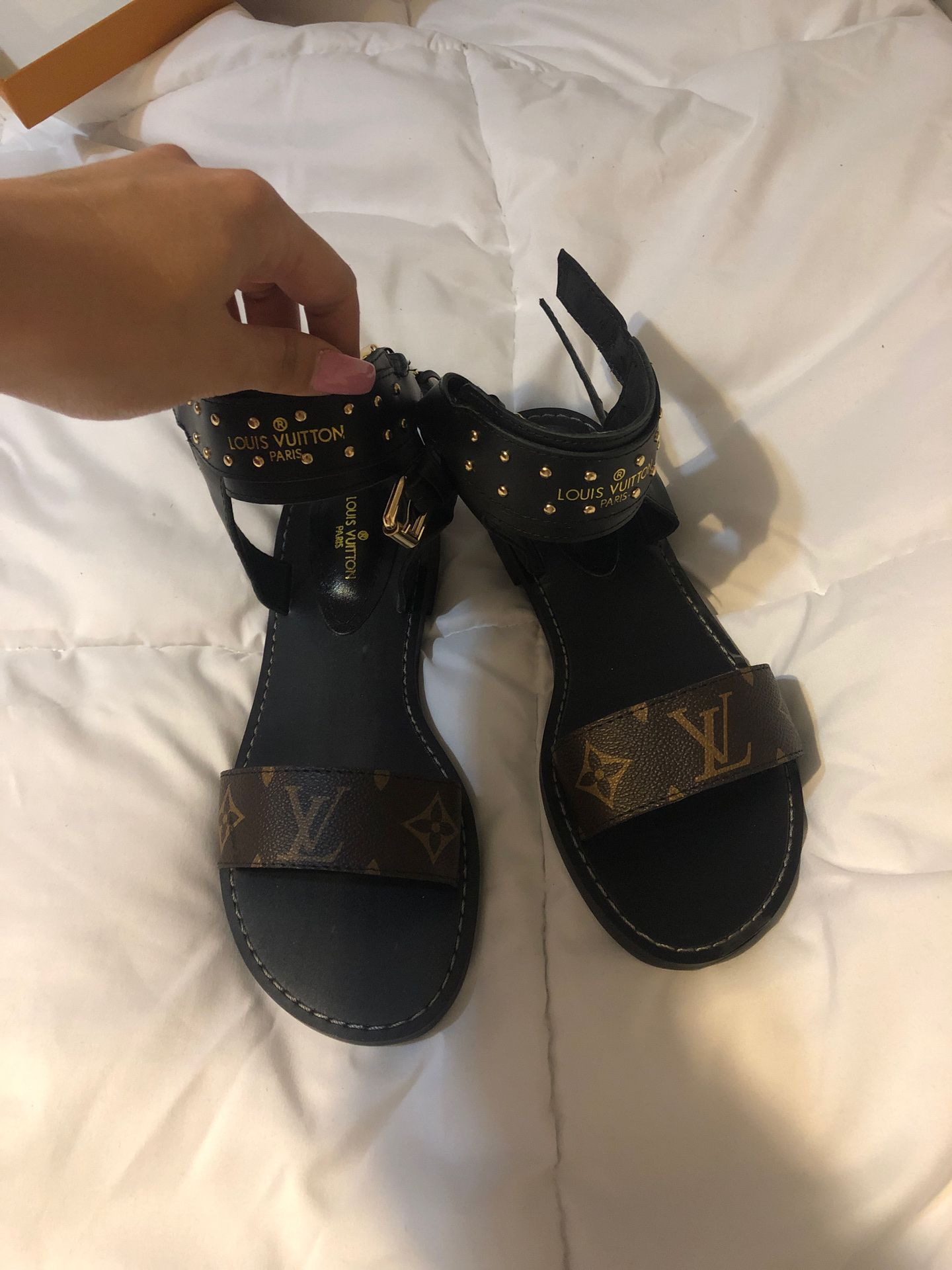 LOUIS VUITTON SANDAL