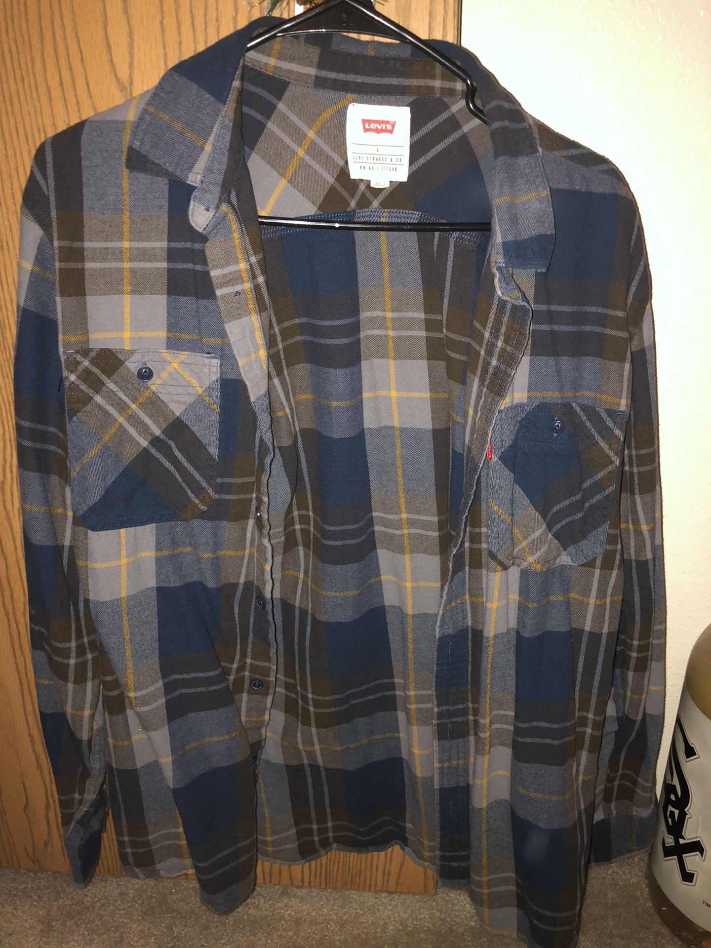Levi’s Flannel Size Large