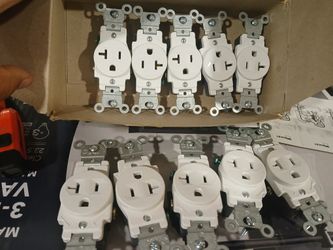 Leviton 5801-W Single Receptacle Straight Blade Ground 20A 125V White 10 Pack