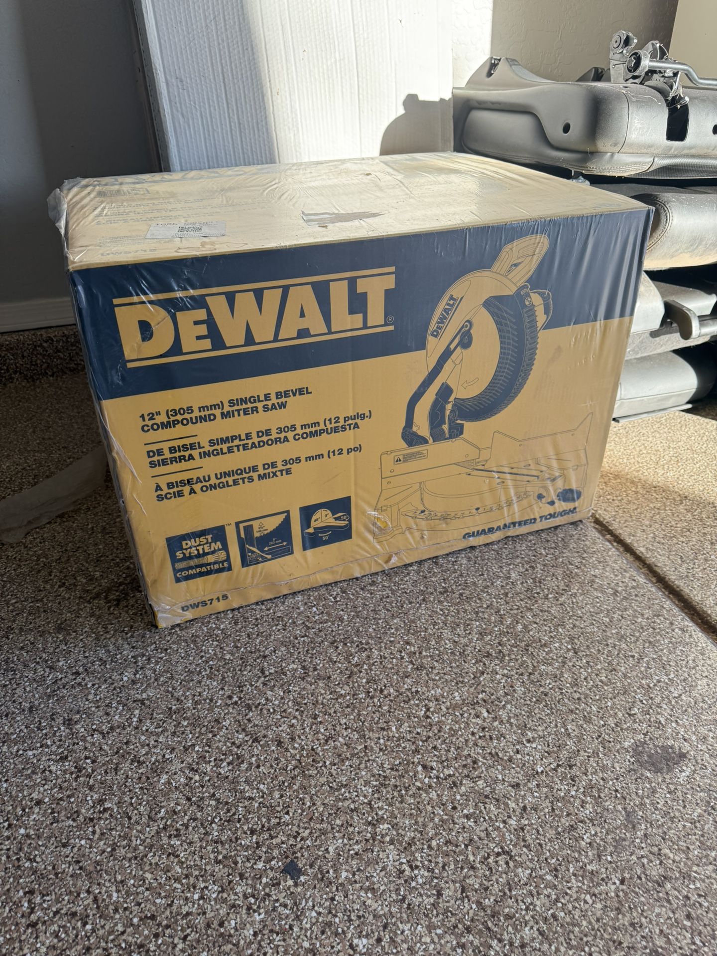 Dewalt 12” Compound Miter Saw NEW