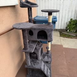 Cat Tower In Excellent Condition 54 Inches Tall 