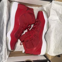Women’s Retro Jordan 11s 