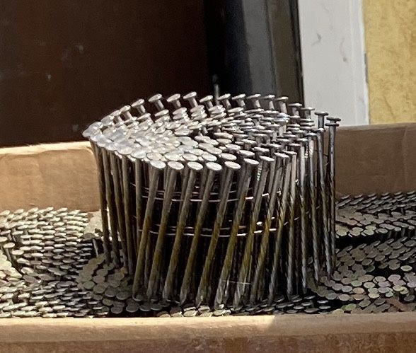 Pneumatic Coil Nails-Fasteners-READ ENTIRE AD BEFORE INQUIRING