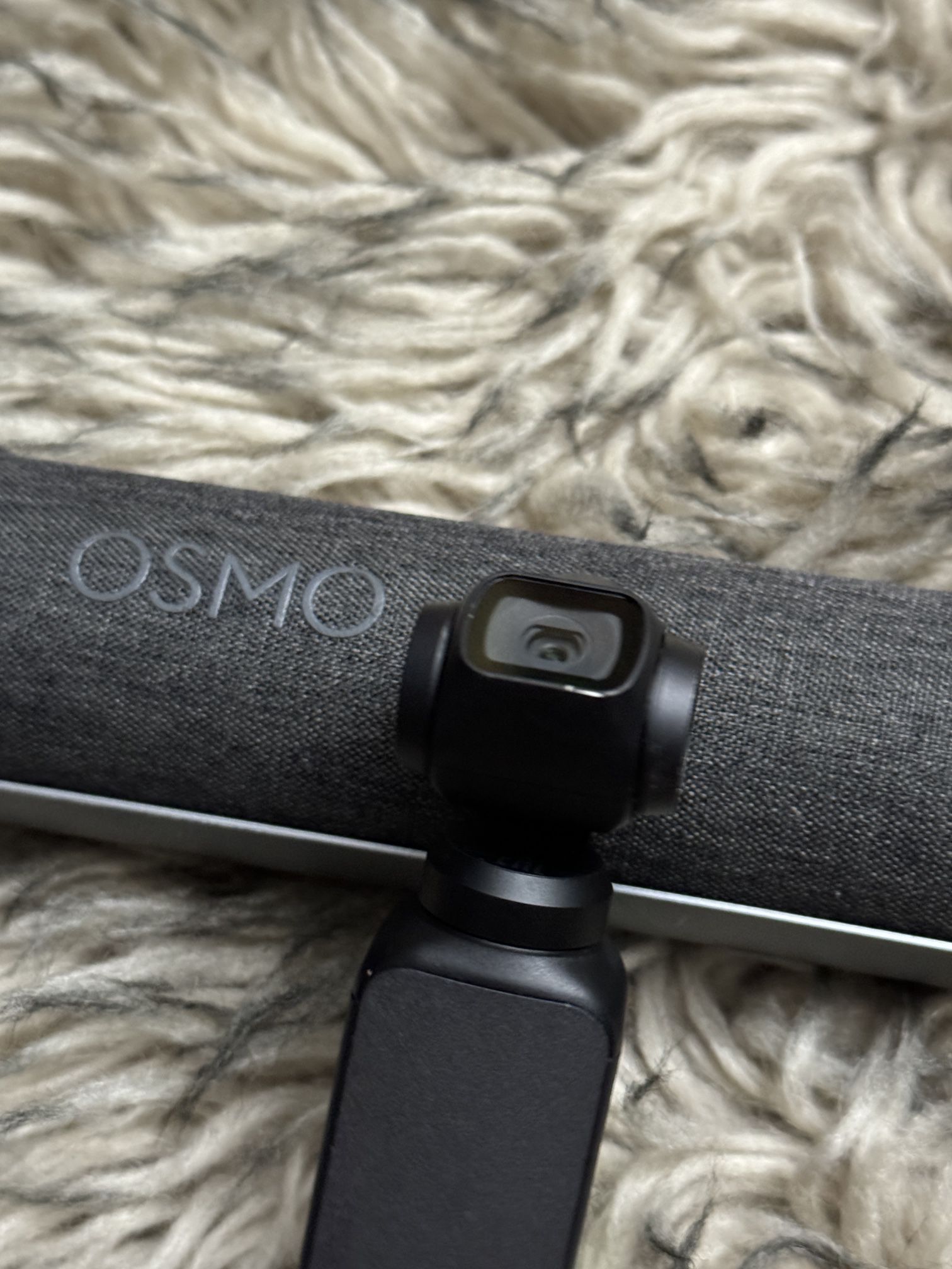 DJI OSMO Pocket 1 Gimbals Camera + Charging Case