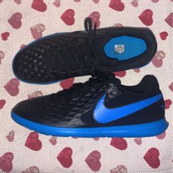 Nike Tiempo W7