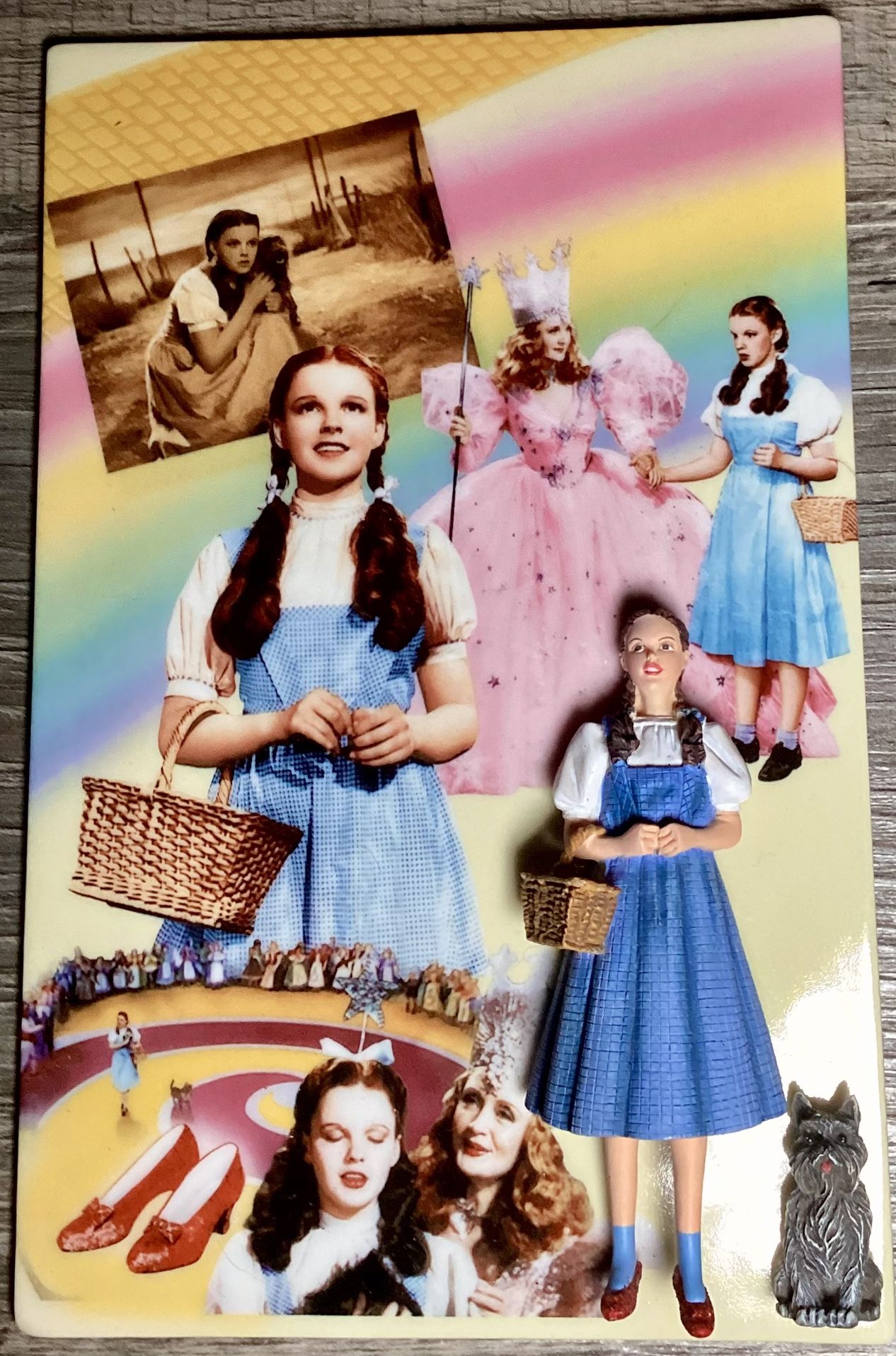 The Bradford Exchange 3-Dimensional “Wizard of the Oz 70th Anniversary Collection” Porcelain Plate