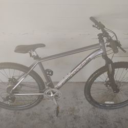 Cannondale Catalyst Three