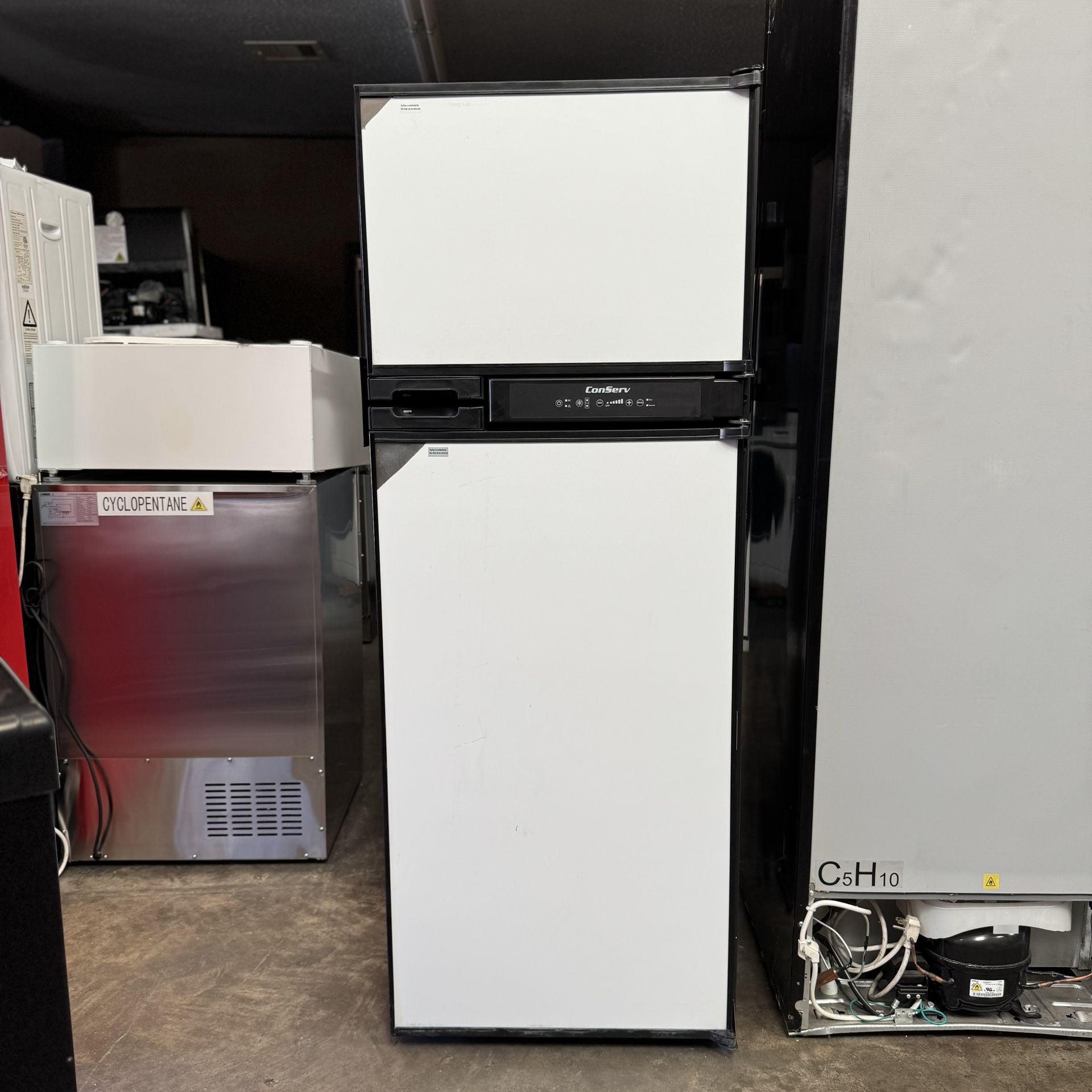 Conserv 3.2 Cu.Ft Refrigerator Freezer – Bottom Freezer – Energy Star – Scratch & Dent