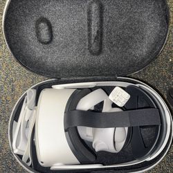 Oculus Quest 2, Elite Strap, Wireless Charger, Carrying case