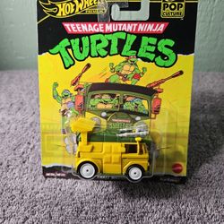 Hot Wheels Premium Pop Culture Teenage Mutant Ninja Turtles 