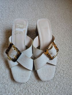 Halston woven heeled sandal size 5
