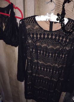 White House black-market dress and more