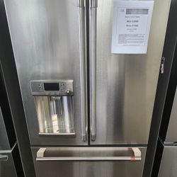 Café 22.2 cu. ft. Smart French Door
Refrigerator with Hot Water Dispenser in
Stainless Steel, Gounter Depth and ENERGY
STAR