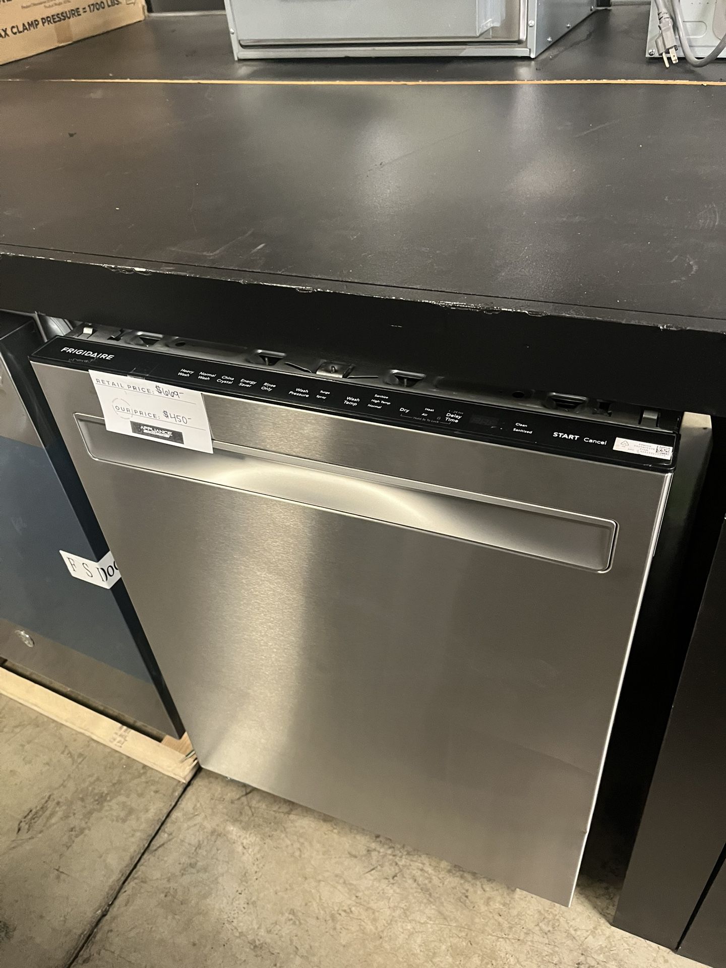 FRIGIDAIRE STAINLESS STEEL DISHWASHER