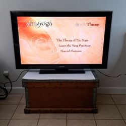 Samsung 46" LN46B640R3F 1080p HD LCD TV W/Remote Control & Wood Stand (Non‑Smart)
