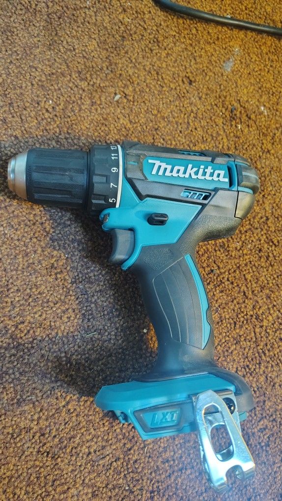 Makita 1/2 Chuck Drill Tool Only ( Small Battery For Additional Cost)