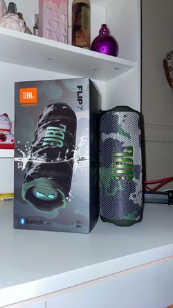 JBL Flip 7 Bluetooth Speaker