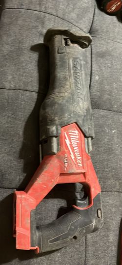 Milwaukee  saw