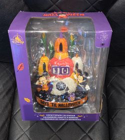 NEW Disney Disneyland Mickey mouse Minnie HALLOWEEN COUNTDOWN CALENDAR Figure