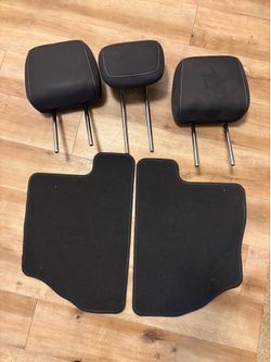 2015-2018 Ford Focus ST (ST1) rear seat items