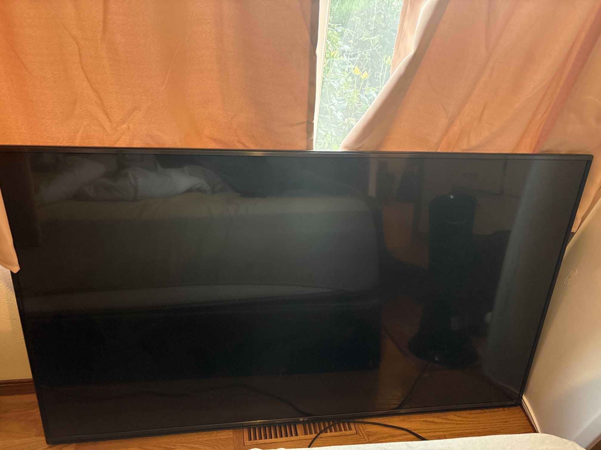 60” LG 4K Flatscreen TV