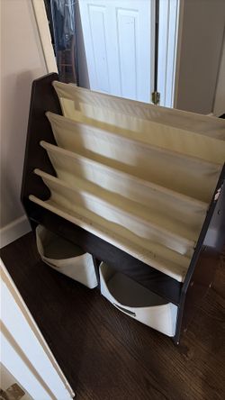 Kids book shelf with drawers