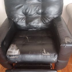 Leather Sofa Recliner But Recliner Doesn't Work But Is Fixable 