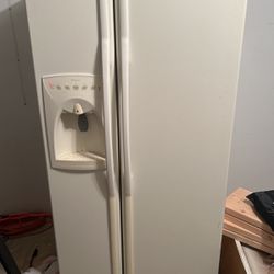 Amana Refrigerator/Freezer