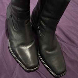 women’s black leather ankle boots 7.5M Matisse 