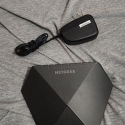 Netgear Nighthawk S8000 Gaming Switch 
