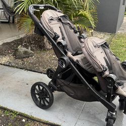 City Select Lux Double Stroller With Glider