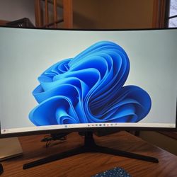 Samsung 32" Curved Monitor
