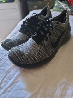 Nike Free RN Flyknit Running Athletic Shoe Lightweight Rare 831069-305 Men Sz 10.5